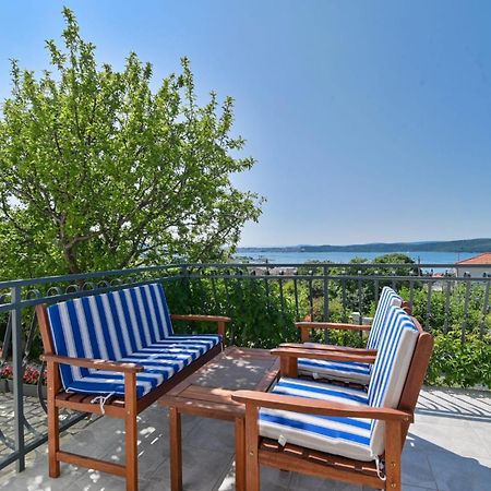 Rina Vacation Home Трогир Екстериор снимка