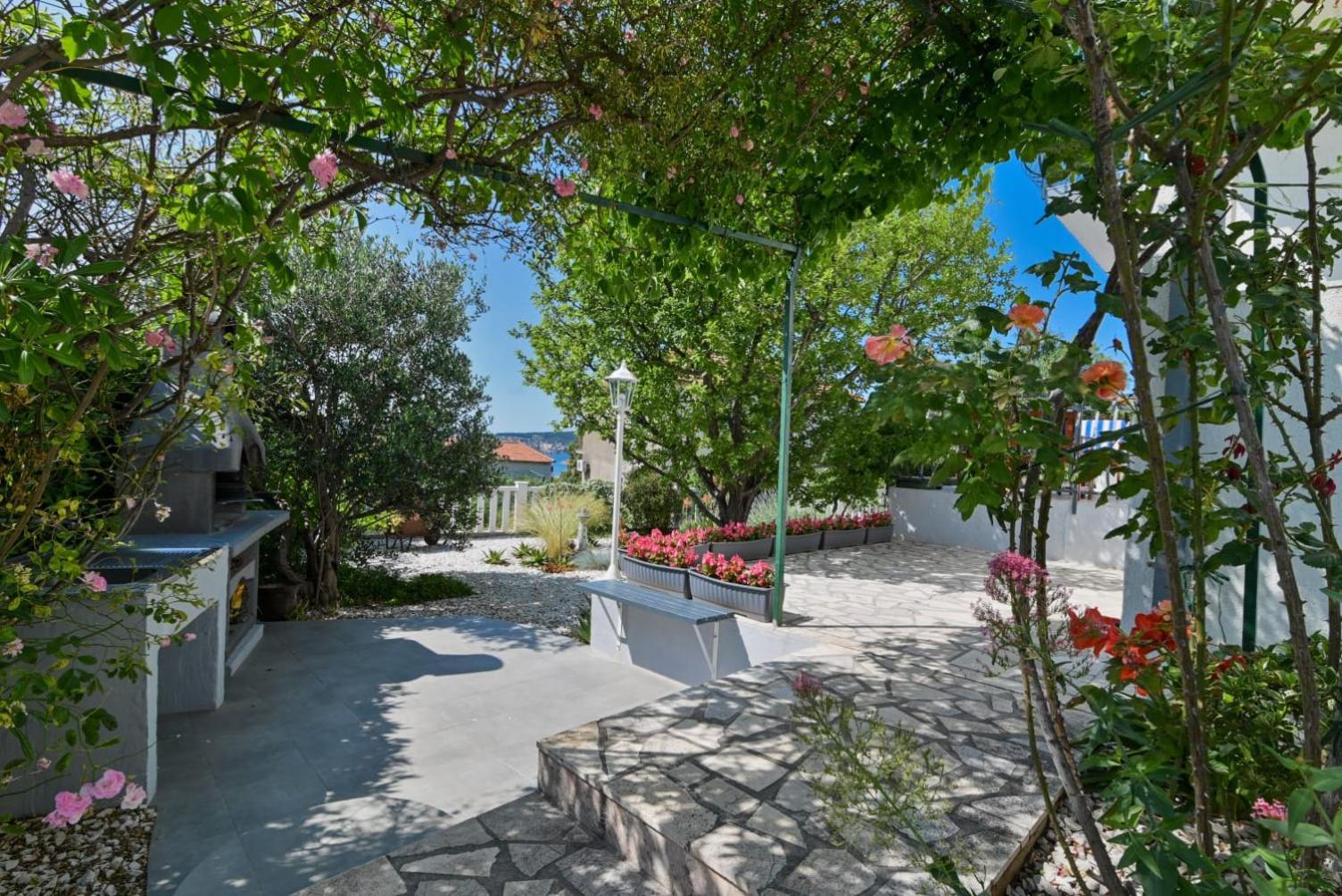 Rina Vacation Home Трогир Екстериор снимка