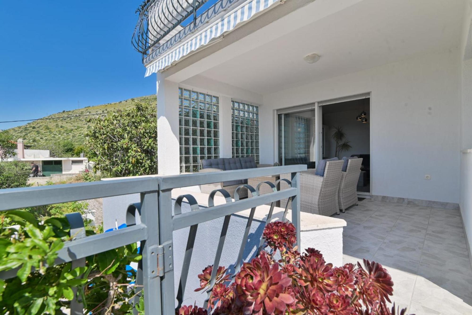 Rina Vacation Home Трогир Екстериор снимка
