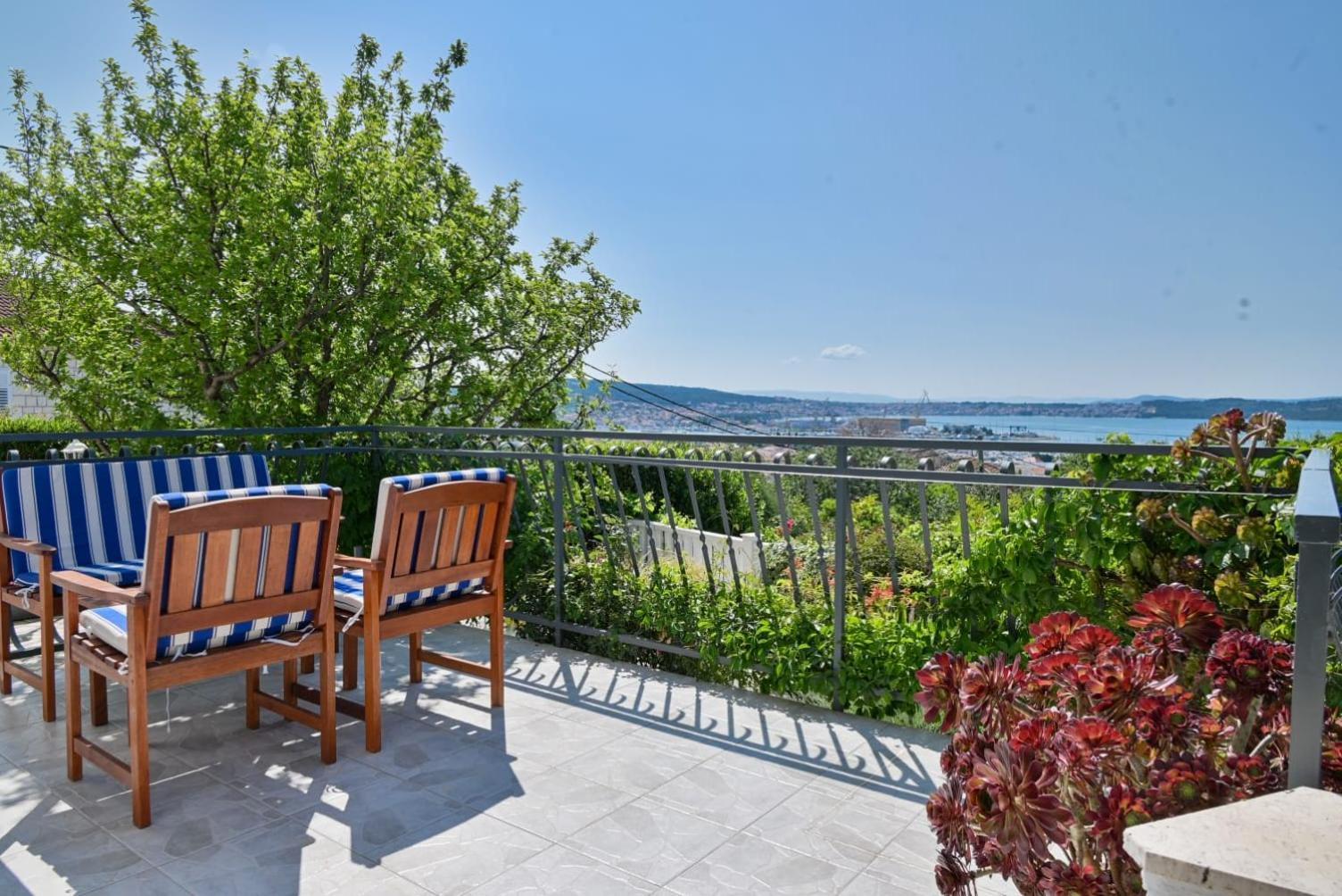 Rina Vacation Home Трогир Екстериор снимка