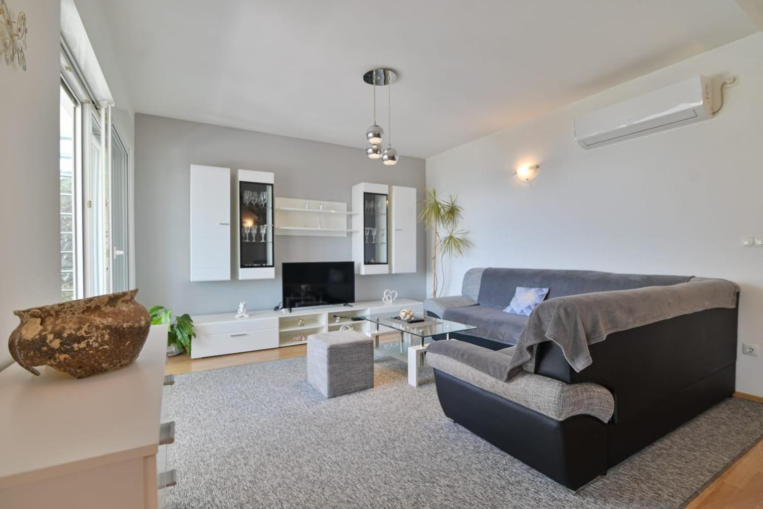 Rina Vacation Home Трогир Екстериор снимка
