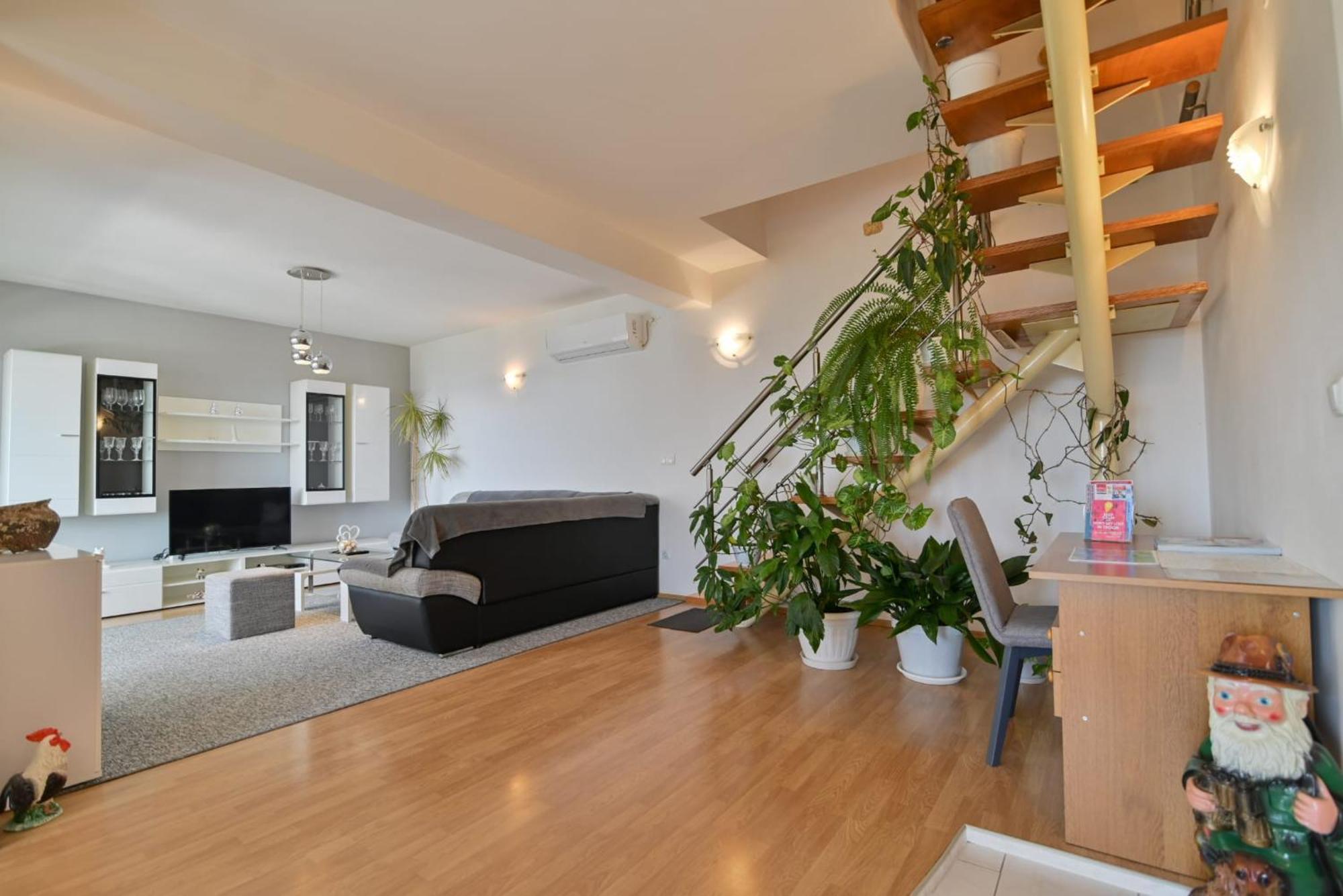 Rina Vacation Home Трогир Екстериор снимка