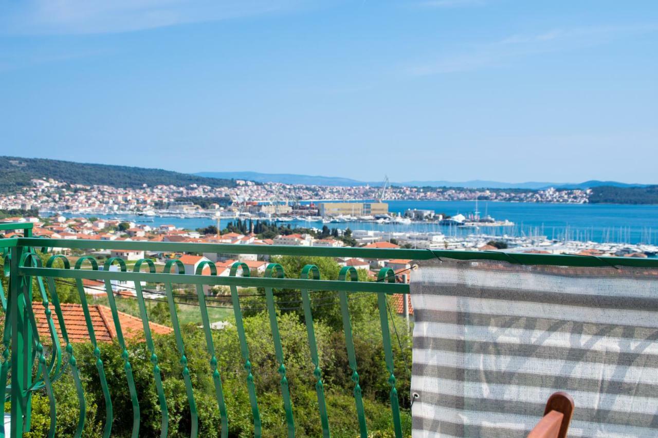 Rina Vacation Home Трогир Екстериор снимка