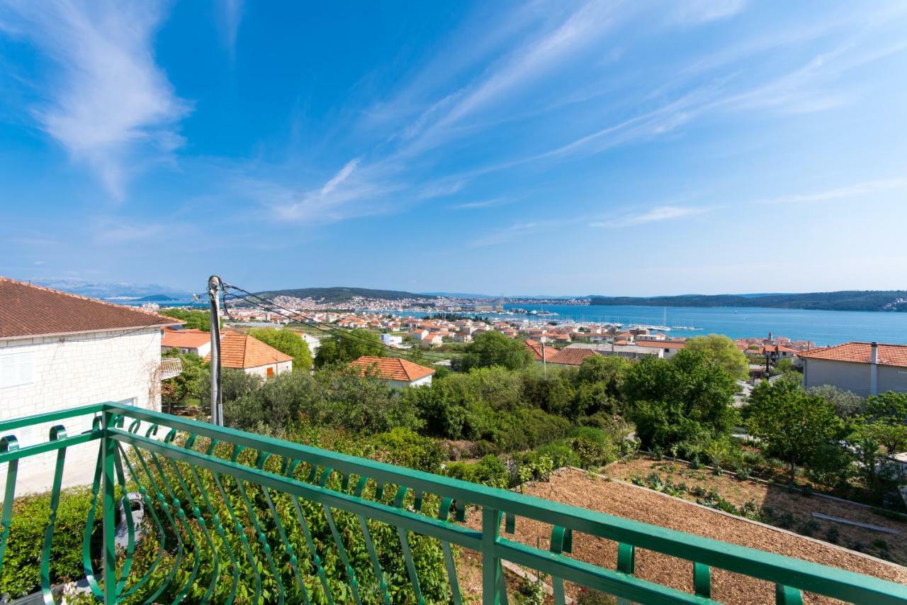 Rina Vacation Home Трогир Екстериор снимка